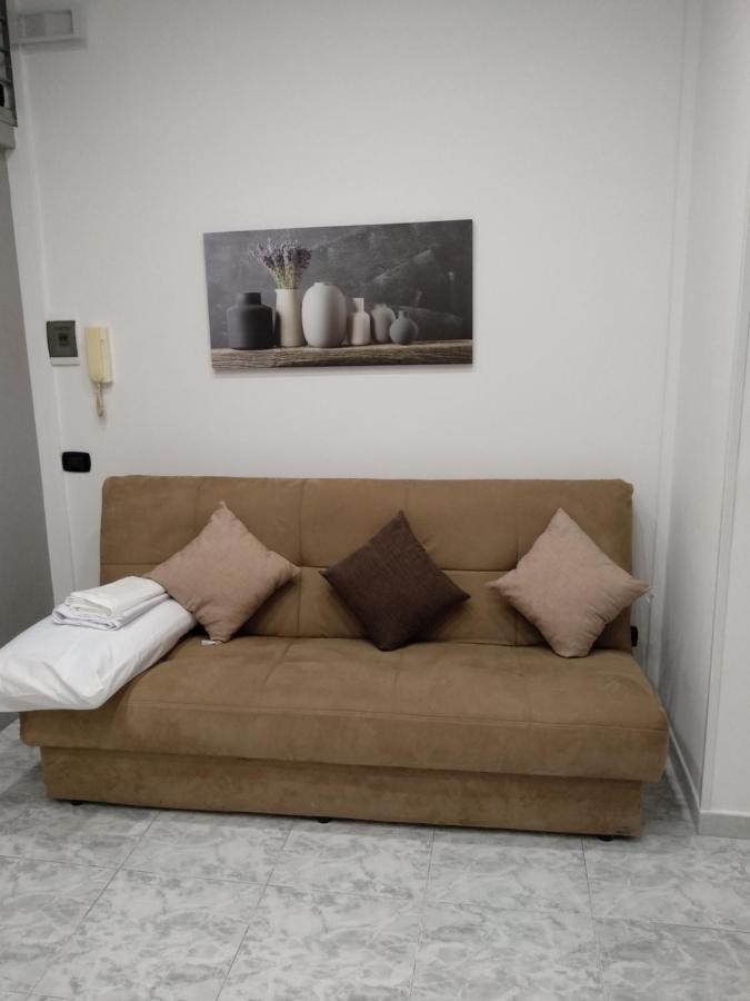 Fra Sole E Stelle Apartment Bari Exterior foto